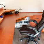 Na Okraji Mesta S Vlastnim Parkovanim * Česká Lípa