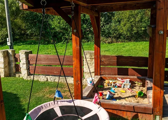 Na Okraji Města S Vlastním Parkováním Appartamento Česká Lípa